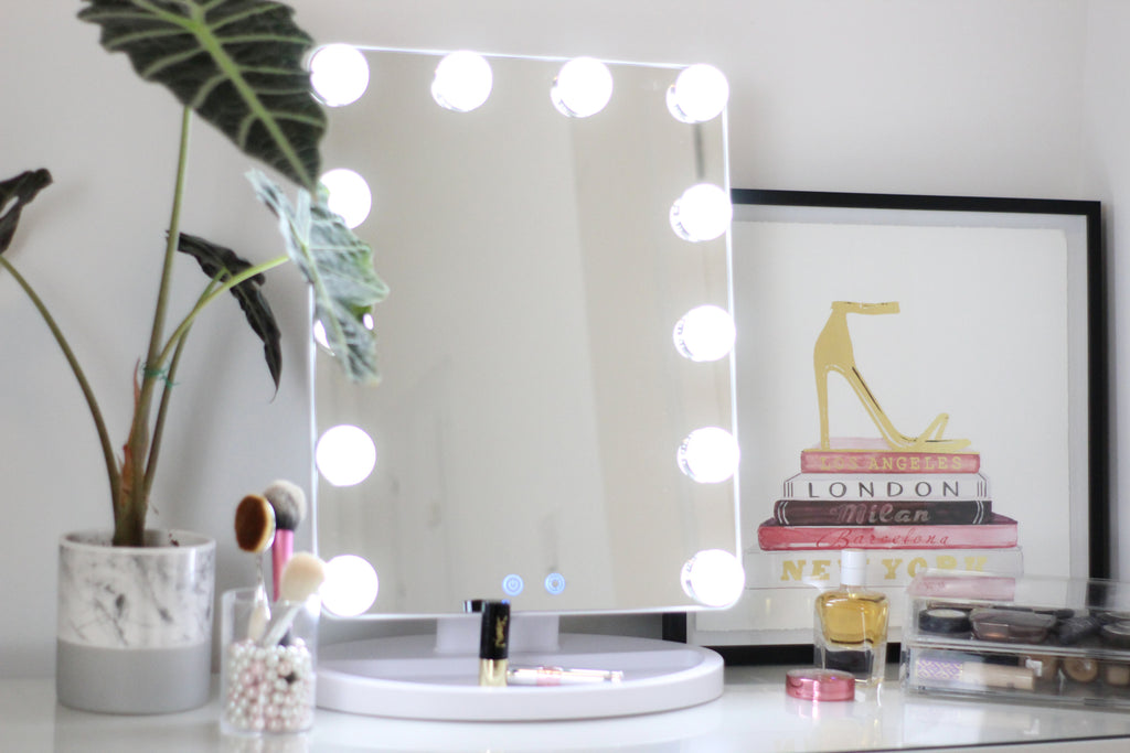 Grand Glam Makeup Mirror