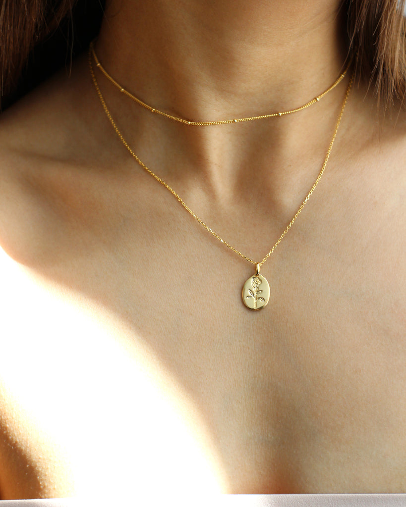 Rose Engraved Pendant Gold Necklace Beaded Choker